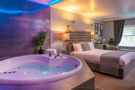 macau hotels with jacuzzi|Macau Hotels with a Jacuzzi or Hot Tub .